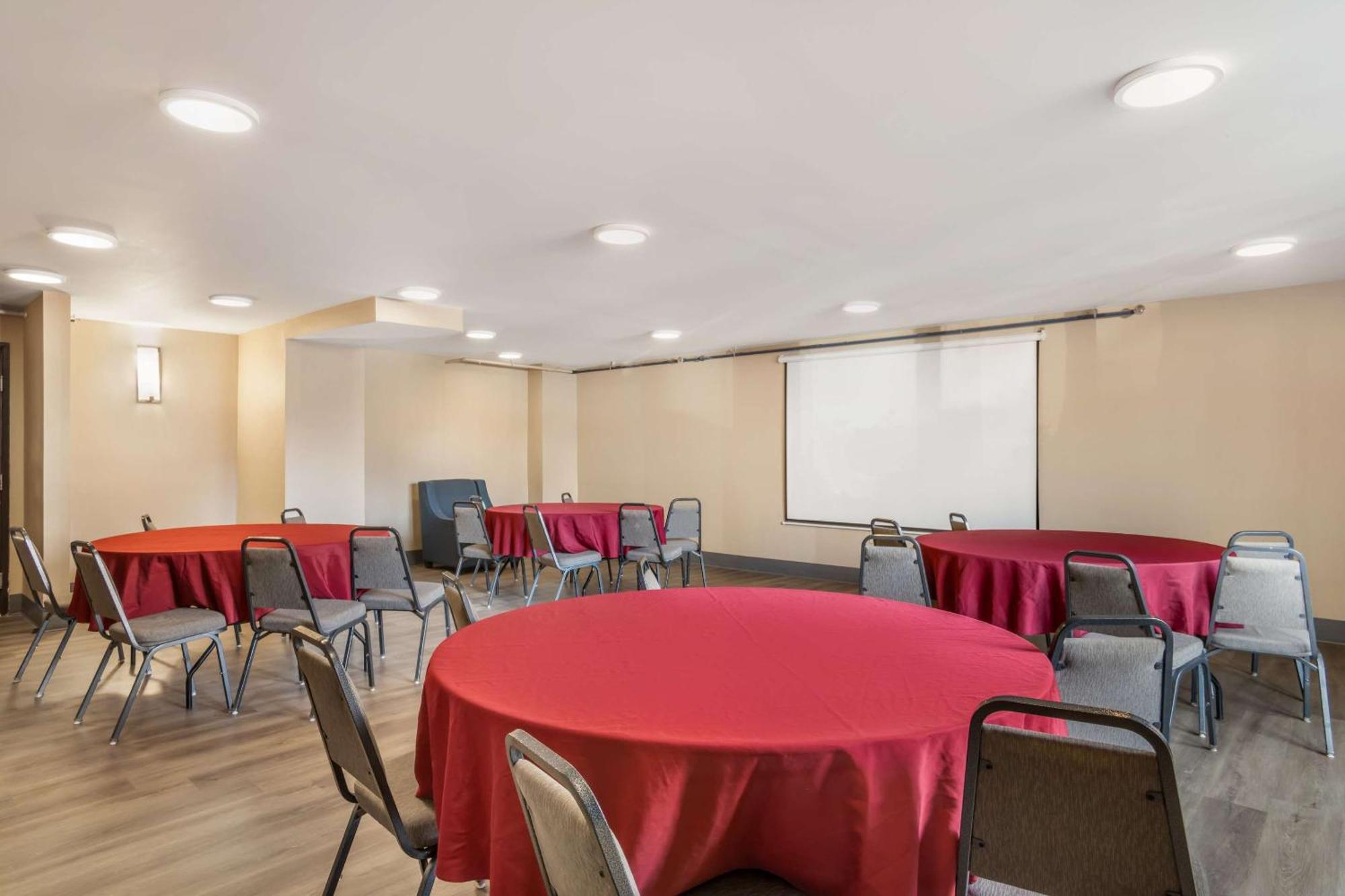 Comfort Inn Charlotte Airport Uptown Eksteriør billede