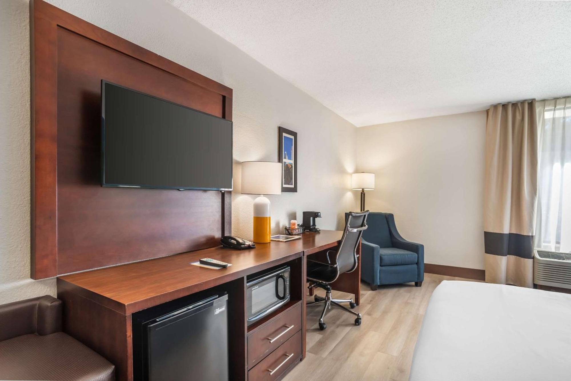 Comfort Inn Charlotte Airport Uptown Eksteriør billede