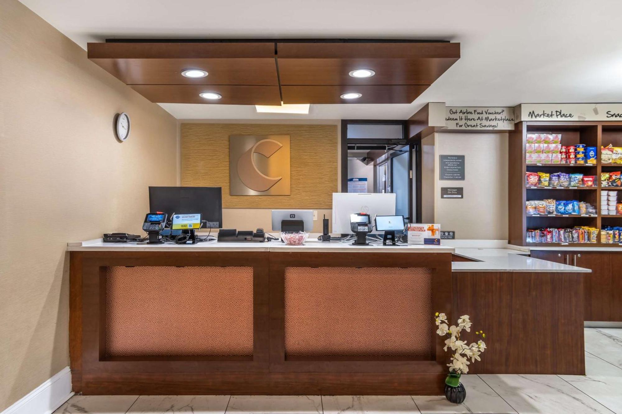 Comfort Inn Charlotte Airport Uptown Eksteriør billede