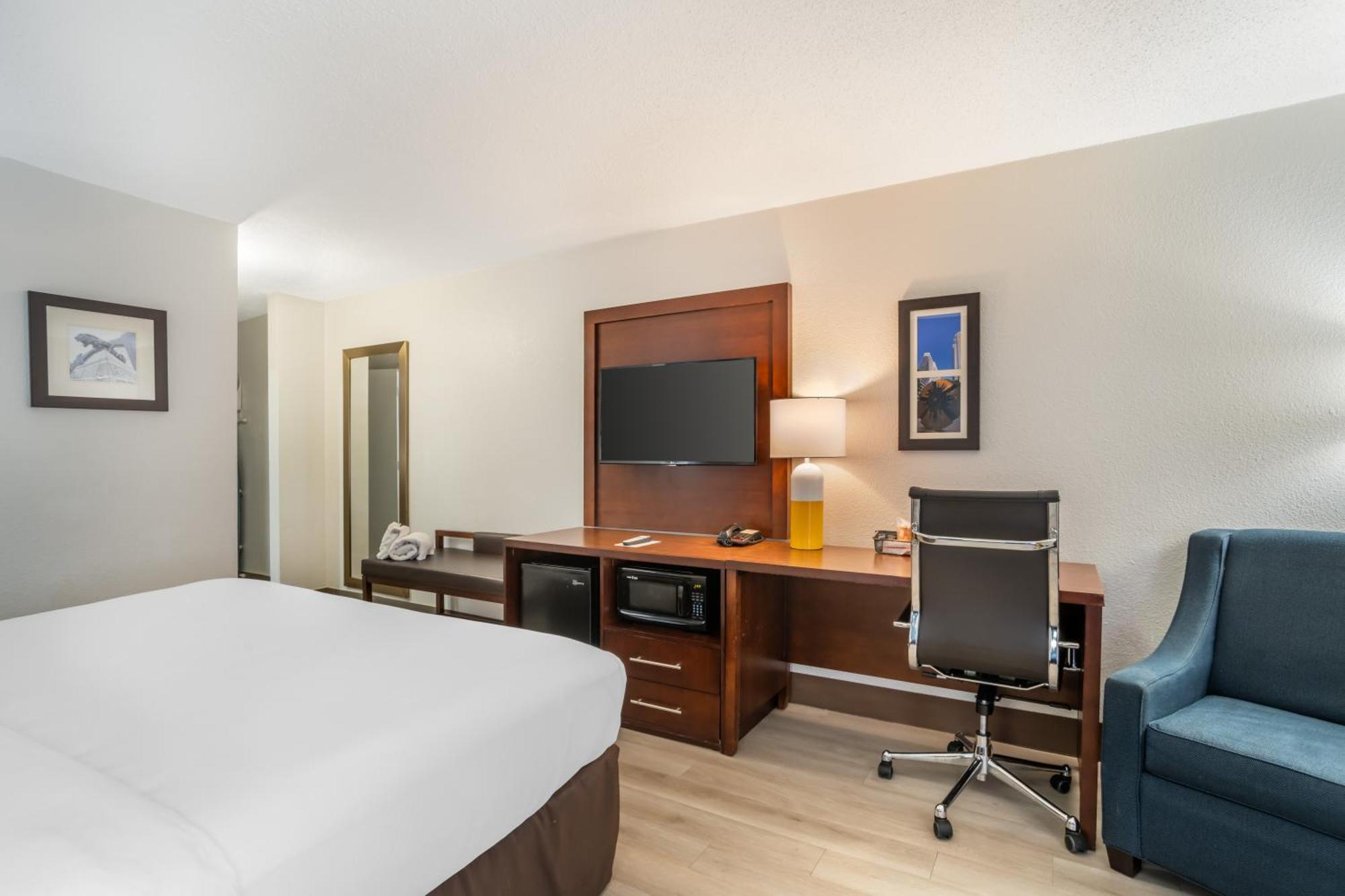 Comfort Inn Charlotte Airport Uptown Eksteriør billede